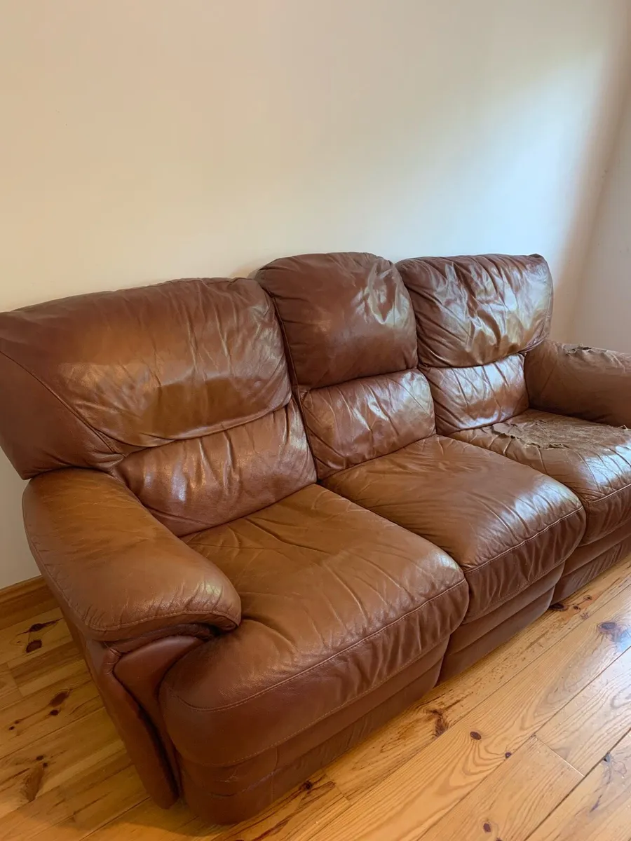 Leather couch - Image 1