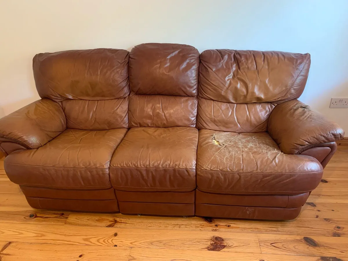 Leather couch - Image 3