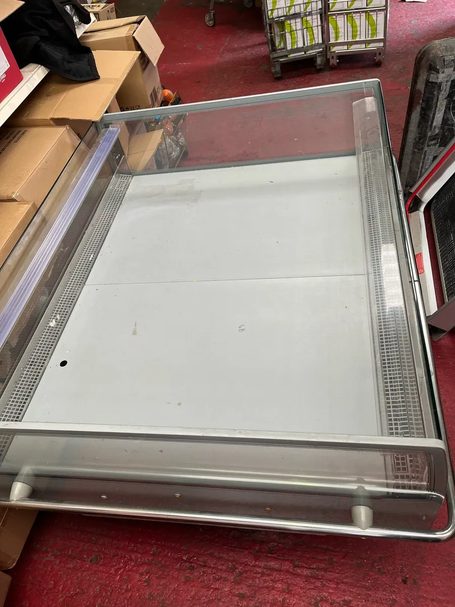 Display fridge, coffin style - Image 3