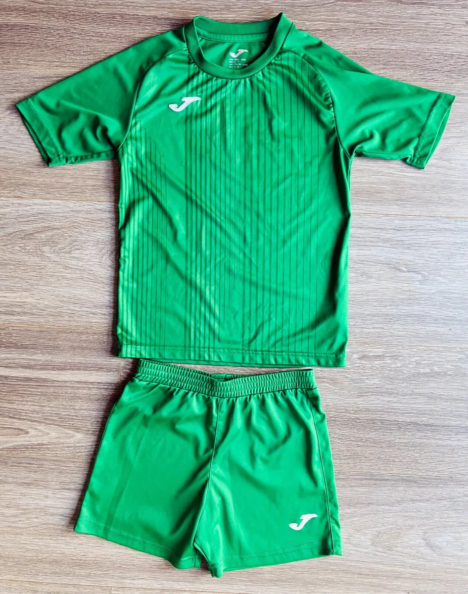 Green shirts and t-shirt set  4-5yrs 5-6yrs - Image 2