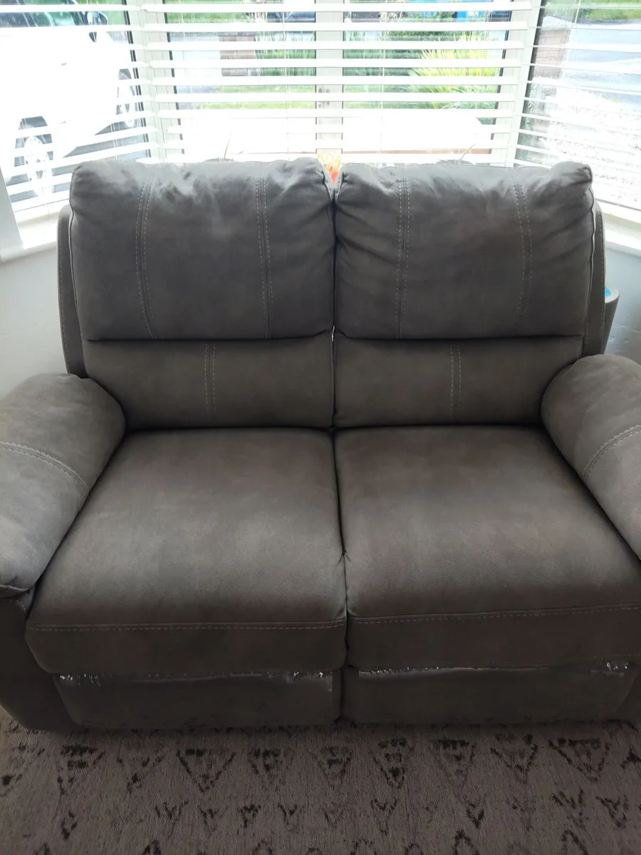 Recliner couches from ezliving - Image 1