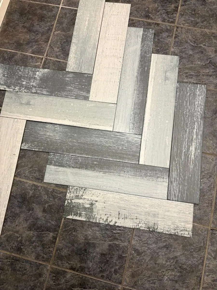 Floor and wall tile - Image 2