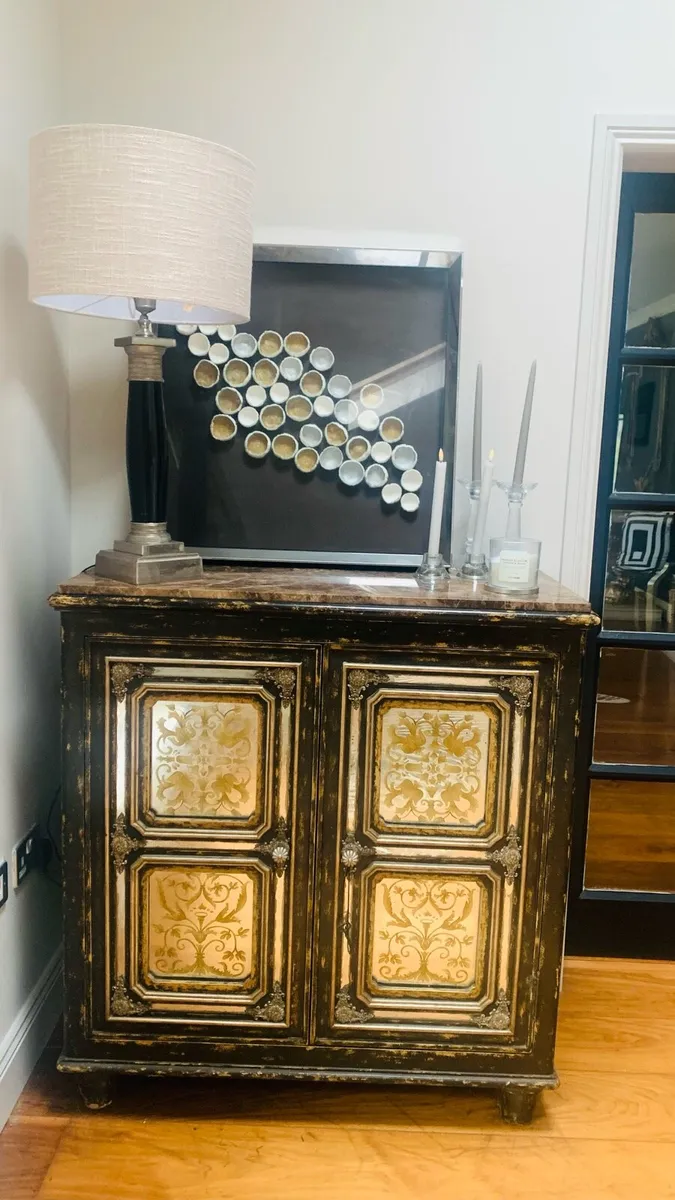 Cabinet - Image 1