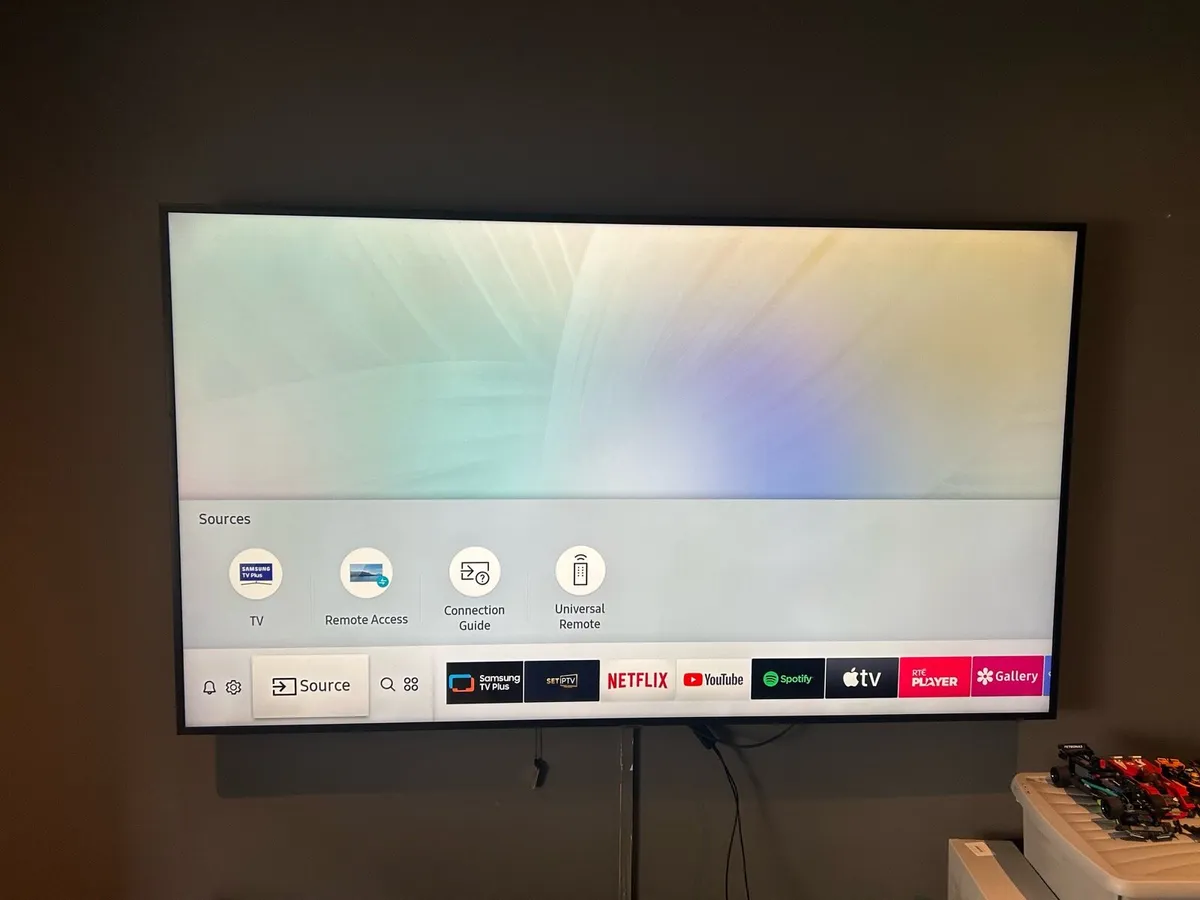 Samsung 75”  4K Smart TV - Image 2