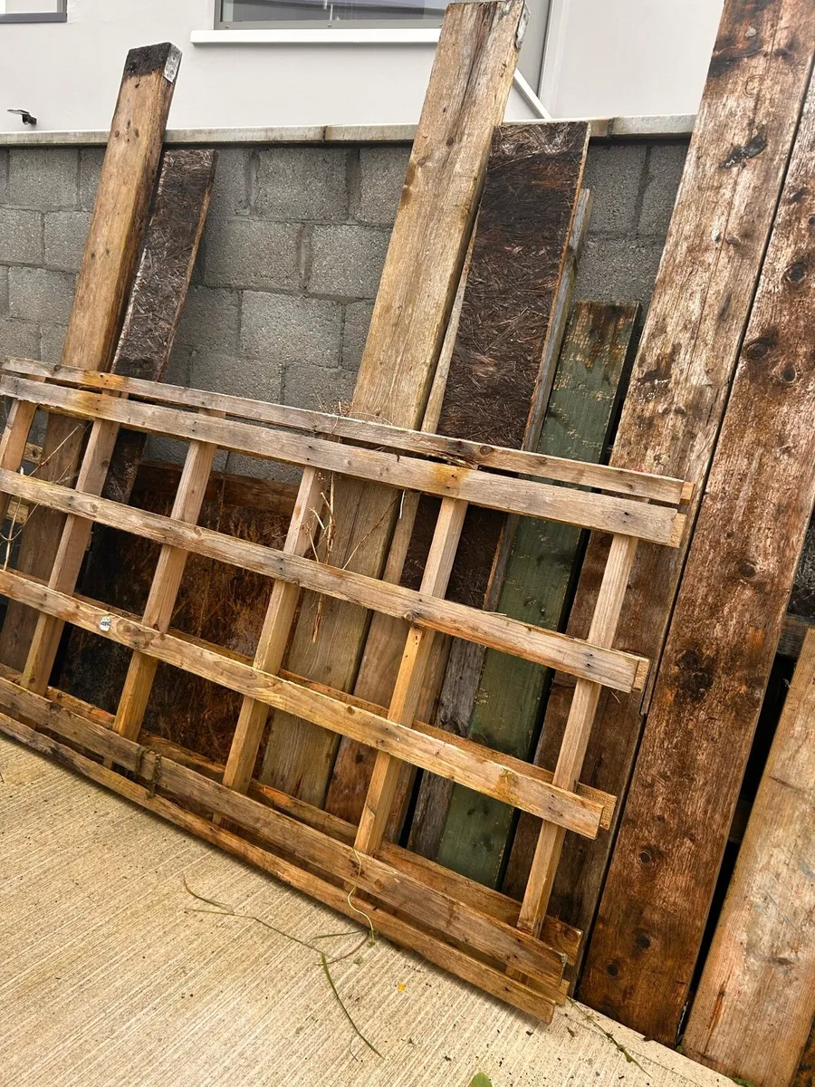 Timber and pallets - Image 2