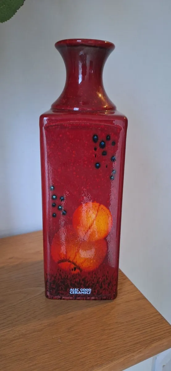 Pottery vase - Image 2