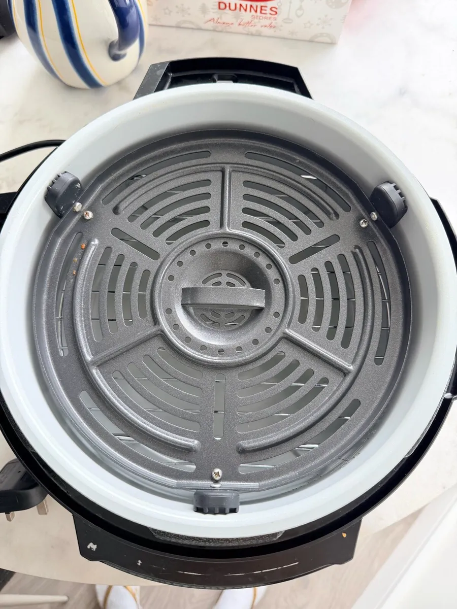 Ninja pressure cooker - Image 2