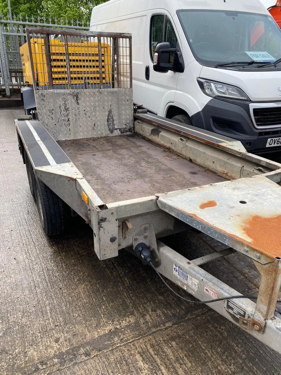 2015 IFOR WILLIAMS 8X4FT PLANT TRAILER C/W RAMPS - Image 1