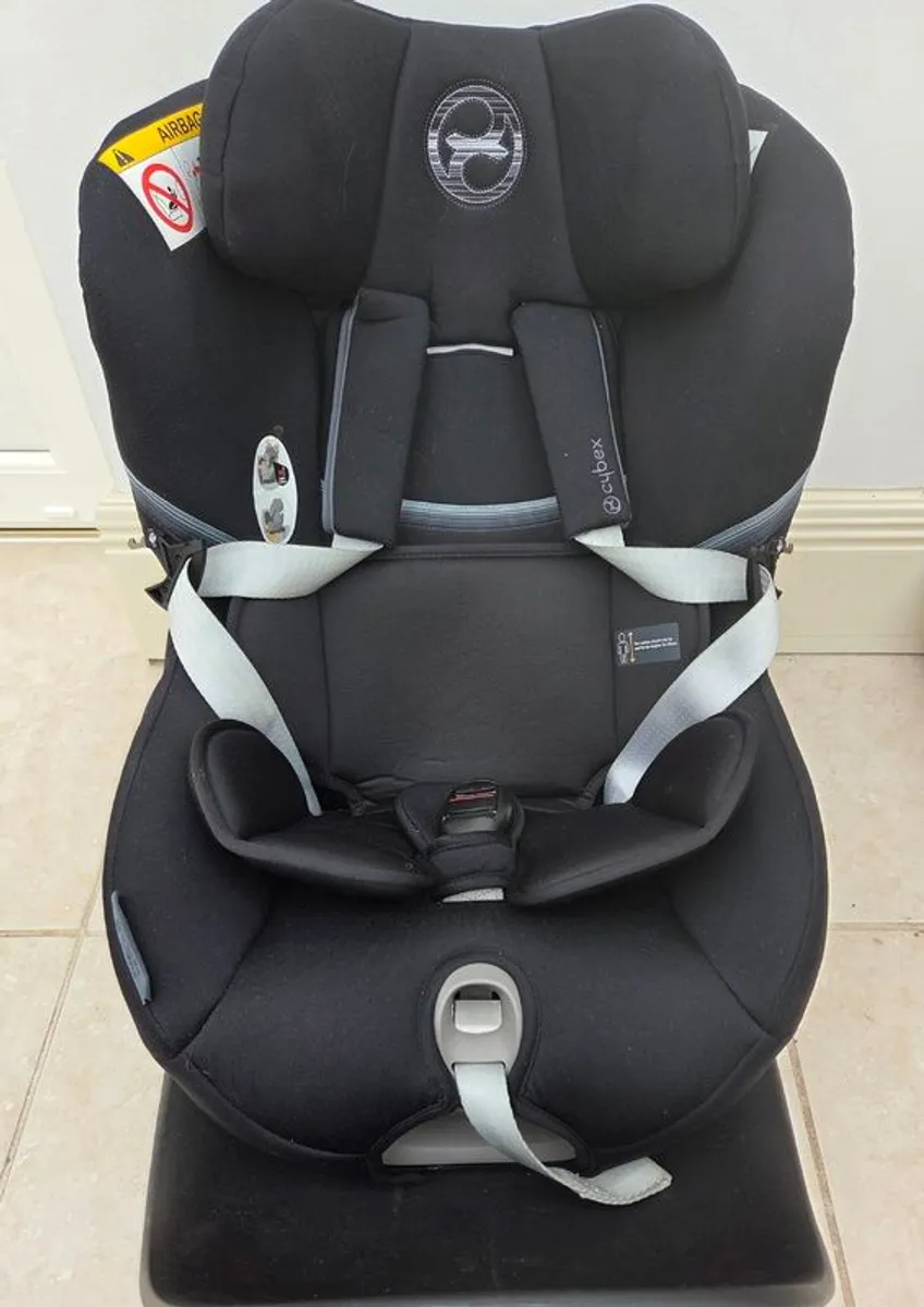 Cybex Sirona S i-size car seat newborn to 4 years - Image 1