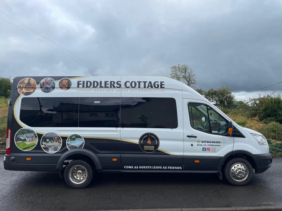 Ford Transit 460 L4 MINIBUS DIESEL RWD - Image 3