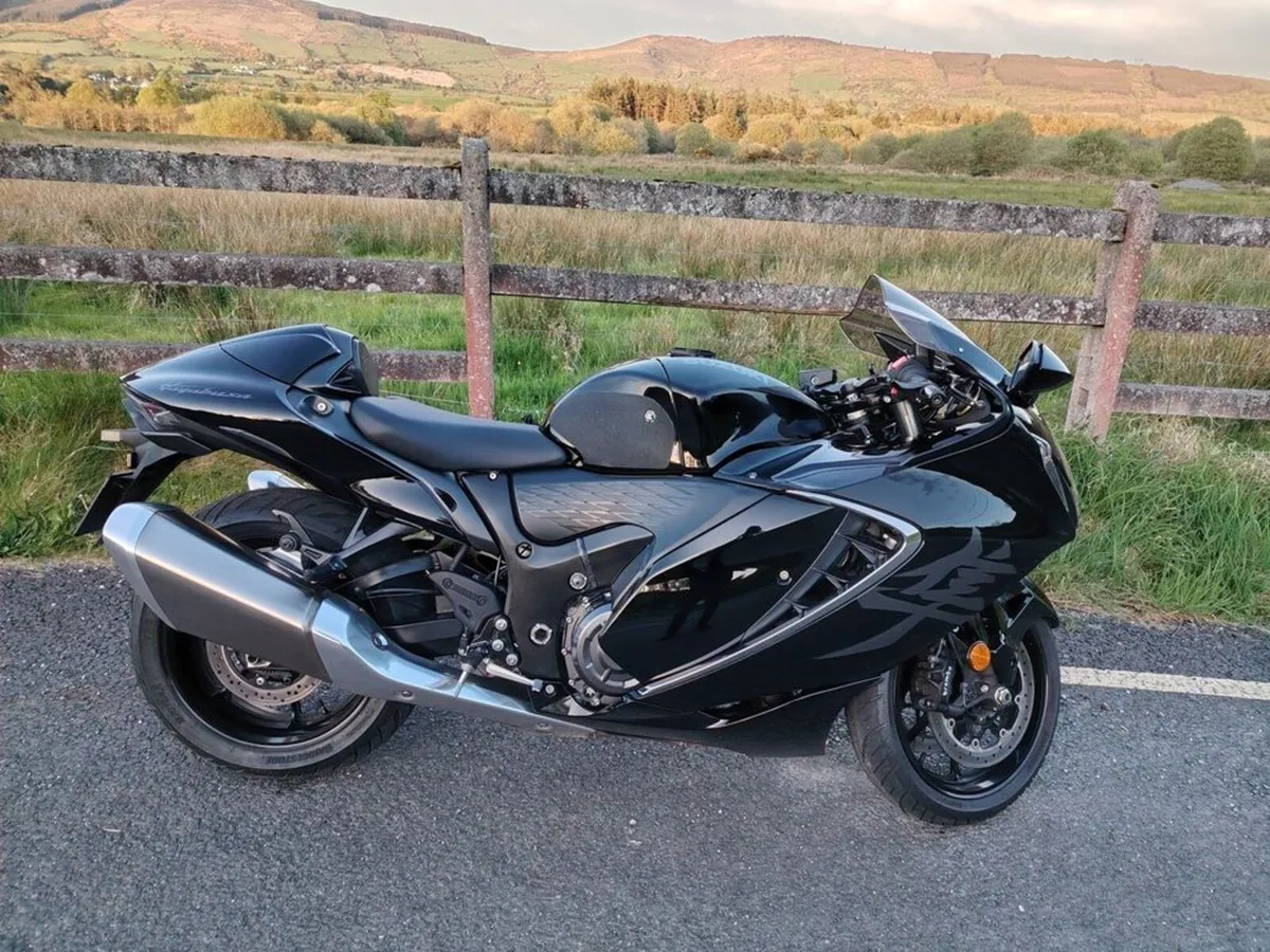 Suzuki Hayabusa 231 - Image 1