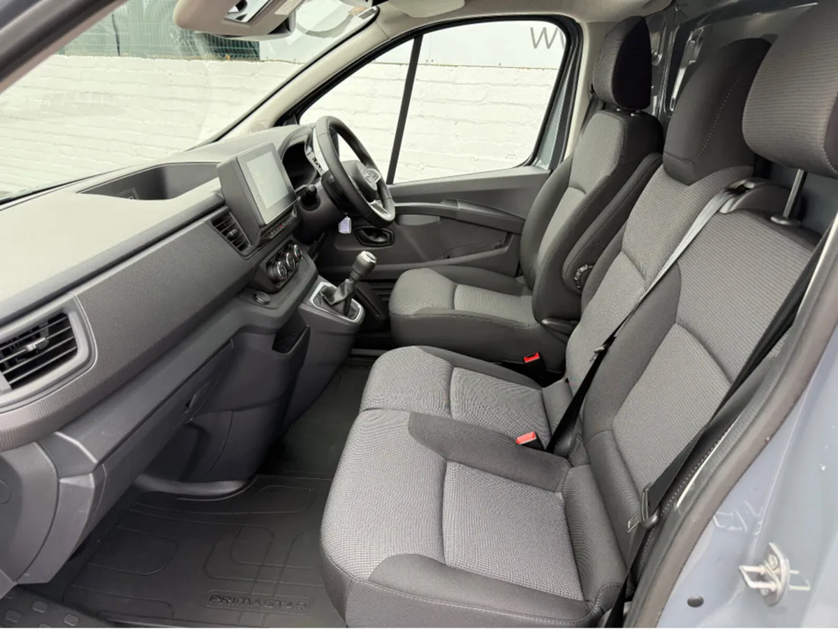 Nissan Primastar Free Ply-Lining & Towbar LWB 130 - Image 3