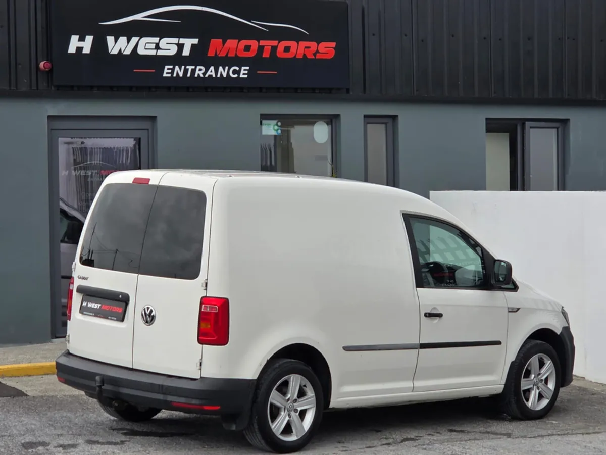 Volkswagen Caddy PV TDI 75HP MANUAL 5SPEED 5DR - Image 3