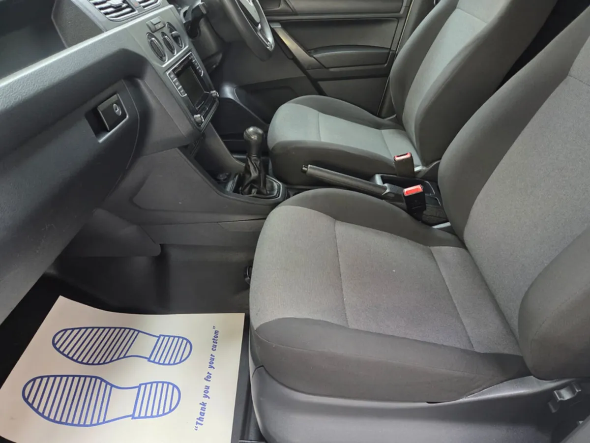 Volkswagen Caddy PV TDI 75HP MANUAL 5SPEED 5DR - Image 4