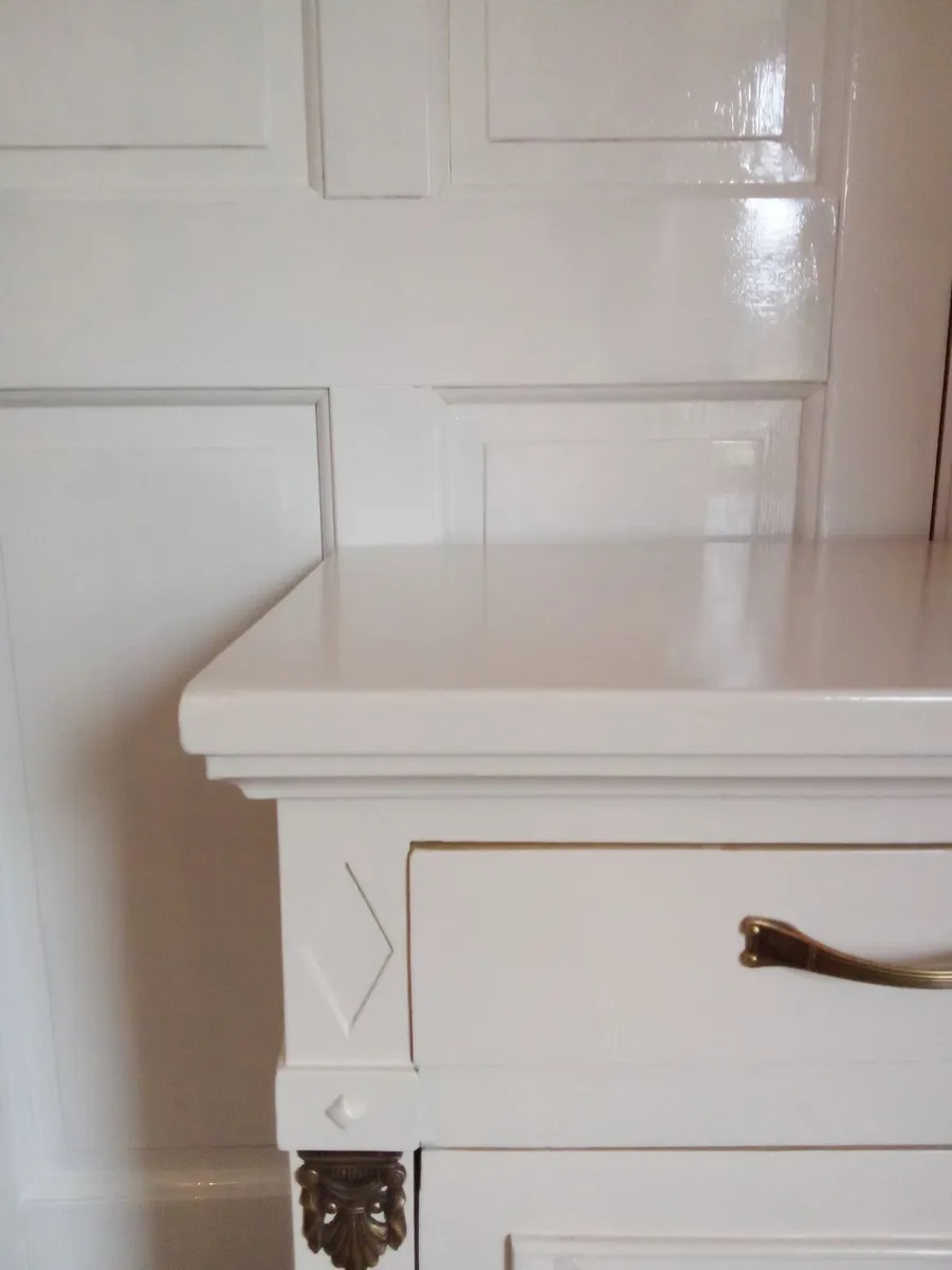 Lovely pair of bedside lockers - Image 3