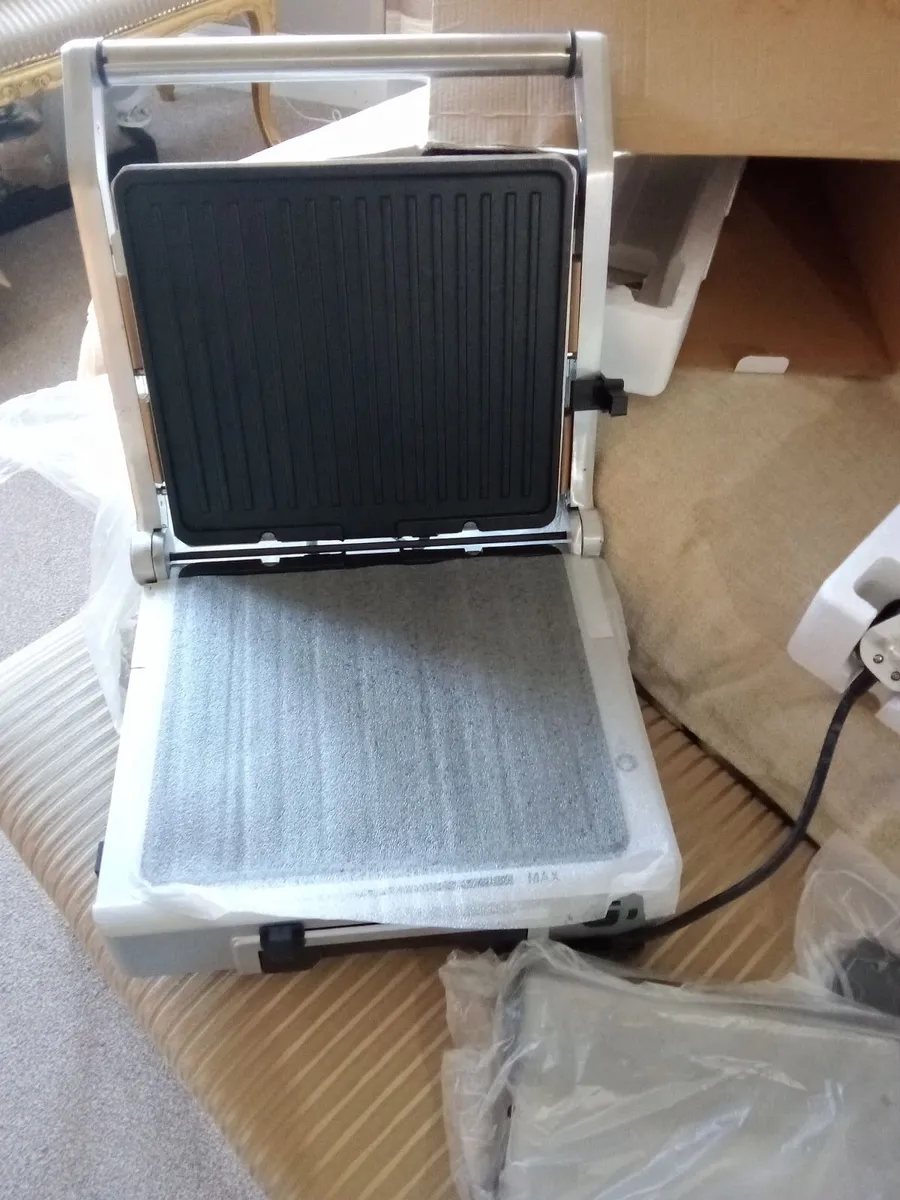 Electric grill . BNIB - Image 1