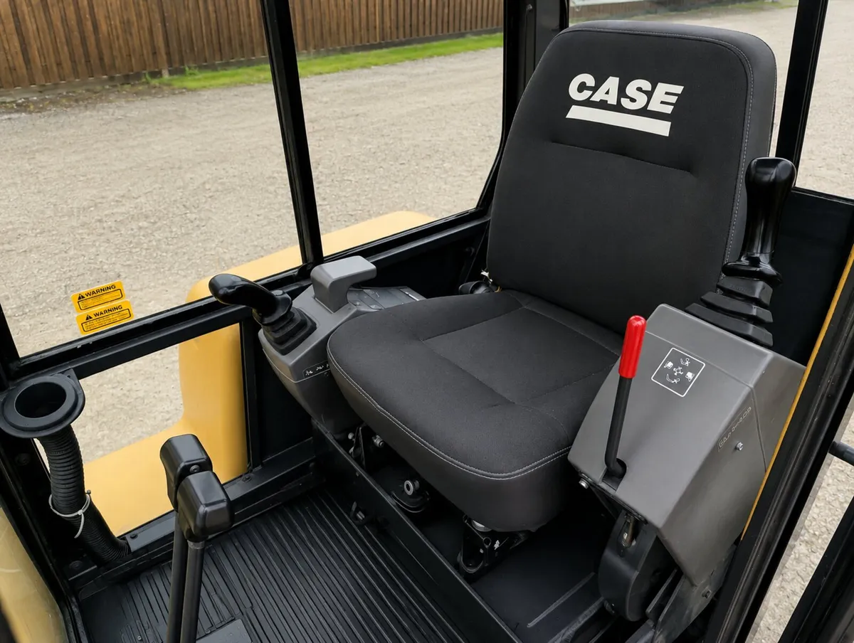Case mini digger 3.1 T - Image 4