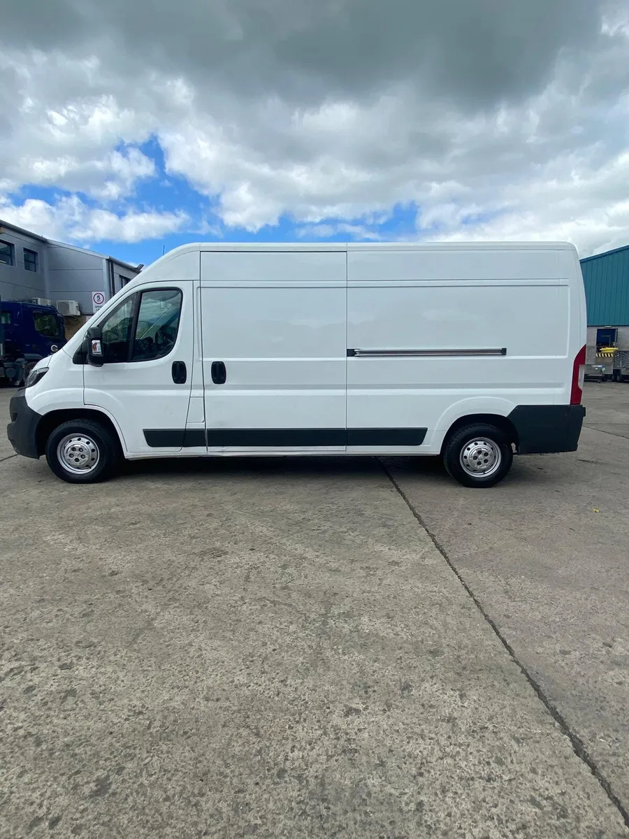 2017 PEUGEOT BOXER BLUE HDI 335 L3H3 VAN - Image 2