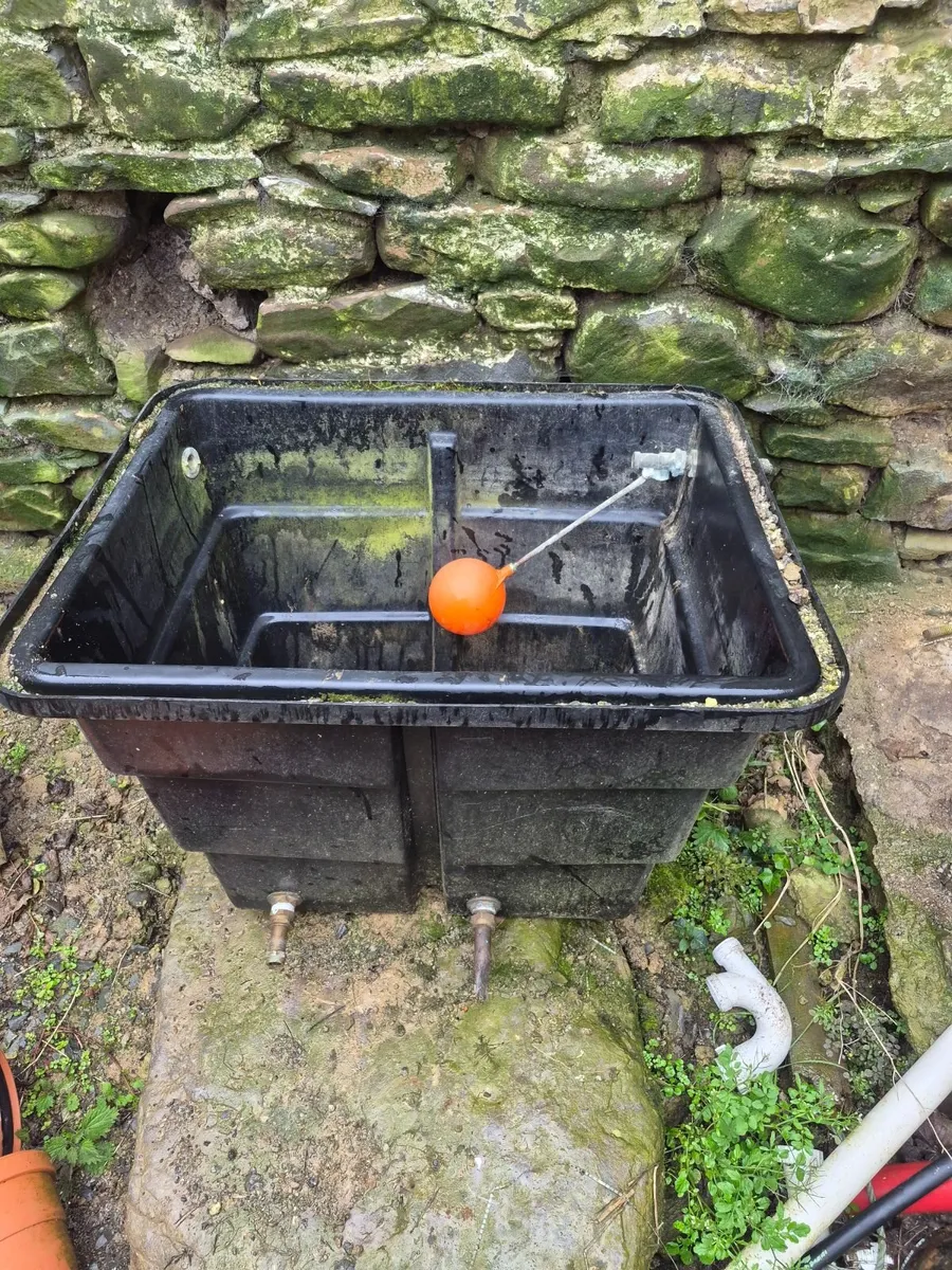 Tank and fittings - Image 2