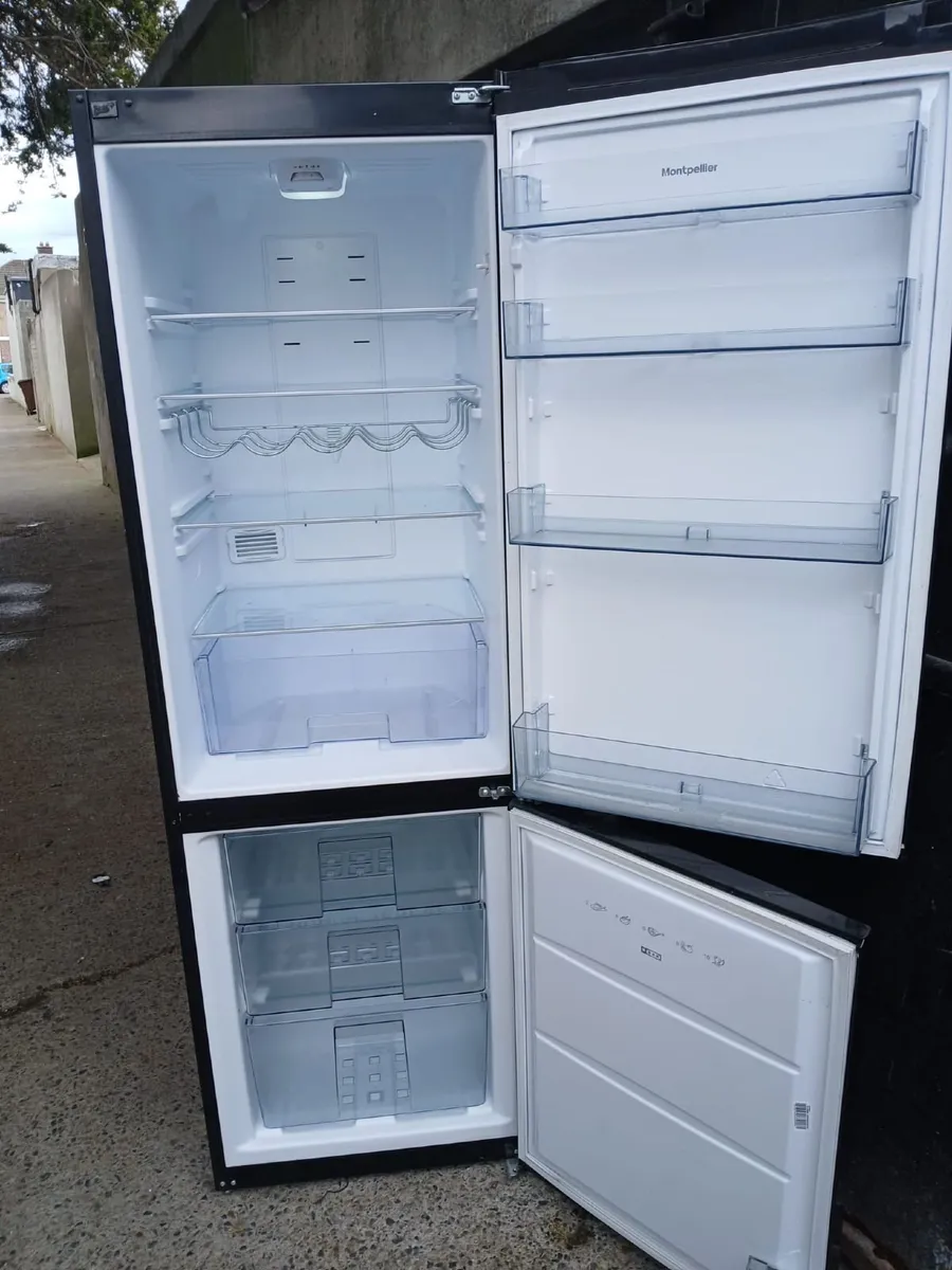 EX DISPLAY BRAND NEW RECTRO STYLE FRIDGE AND FREEZ - Image 4