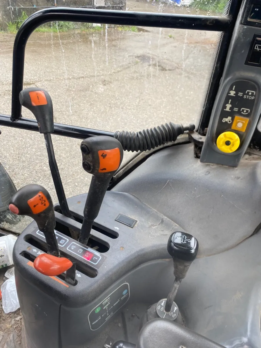 New Holland TS 110 - Image 4