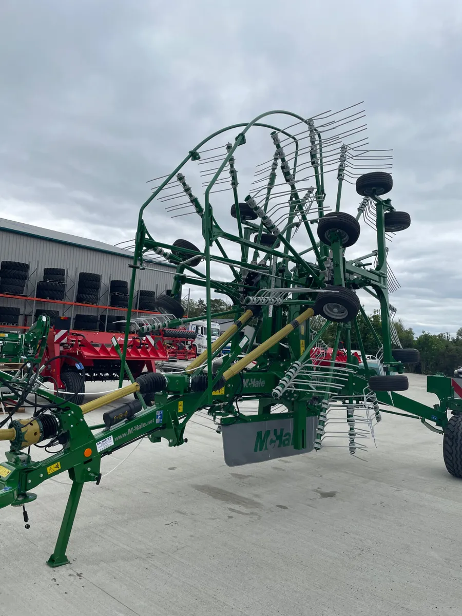 New McHale 80 - 90 Twin Rotor Rake - Image 2
