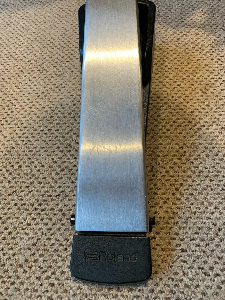 ROLAND hihat electric Pedal - Image 1