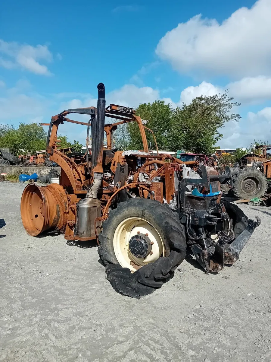 TRACTOR - Image 1