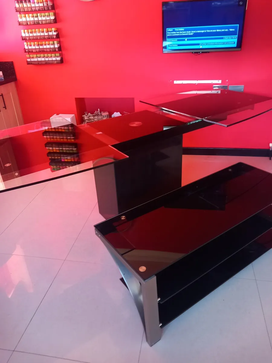 Dining table, and tv table - Image 3