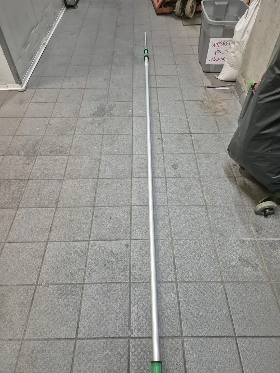 Unger OptiLoc Extendable Pole - Image 2