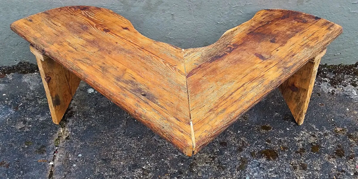 Country Style Driftwood Corner Shelf / Display - Image 4