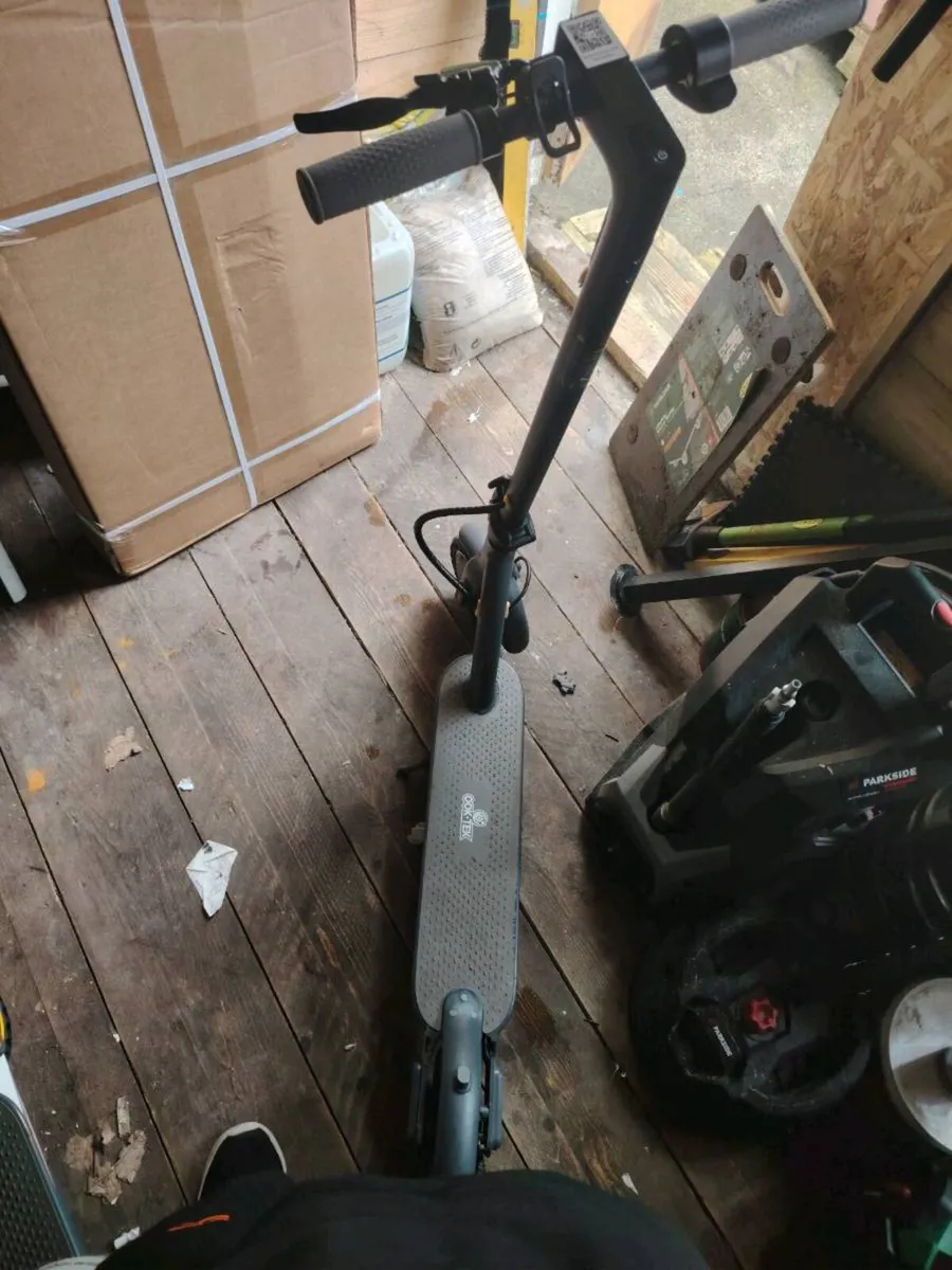 Electric scooter - Image 2