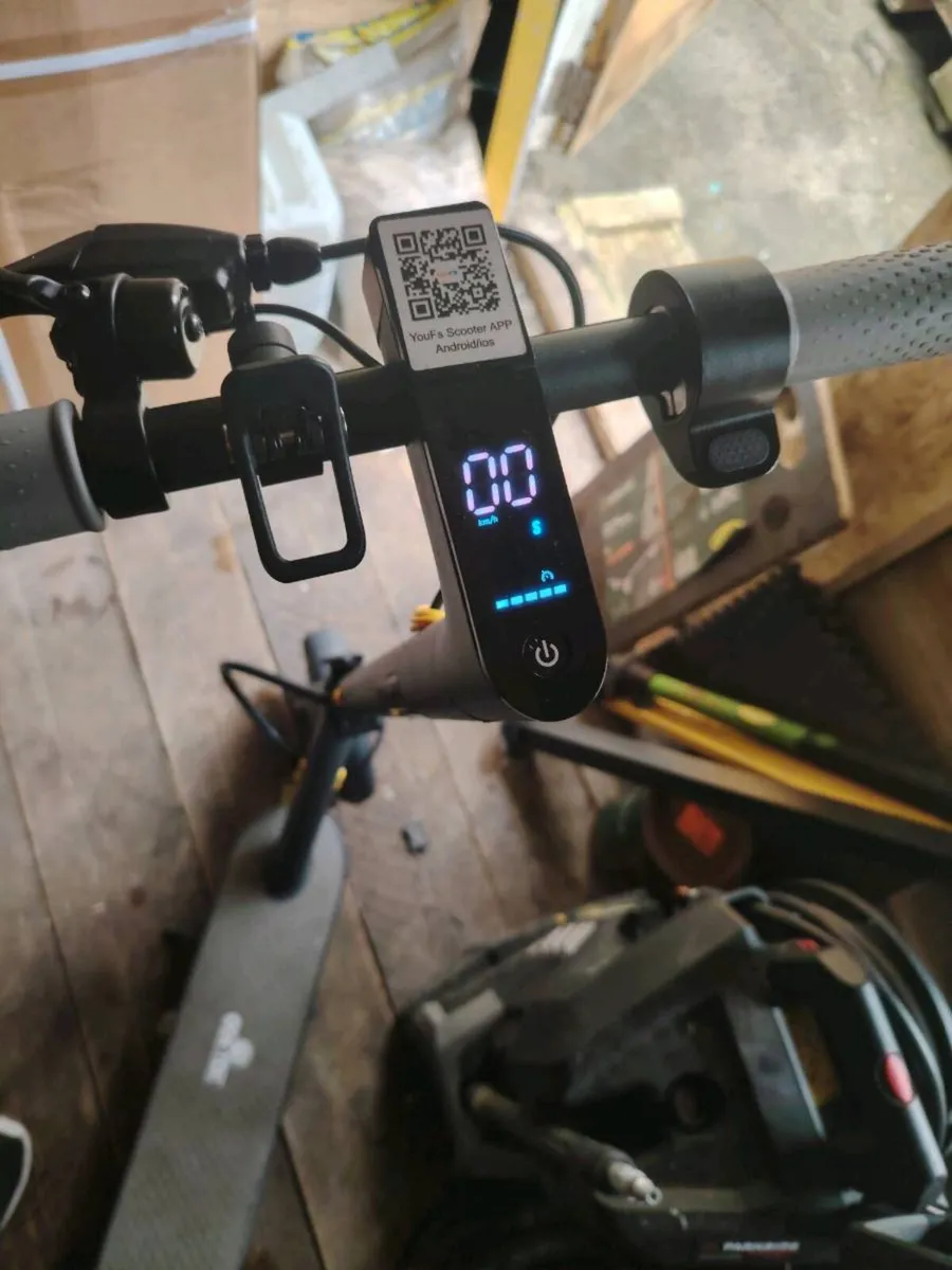 Electric scooter - Image 3