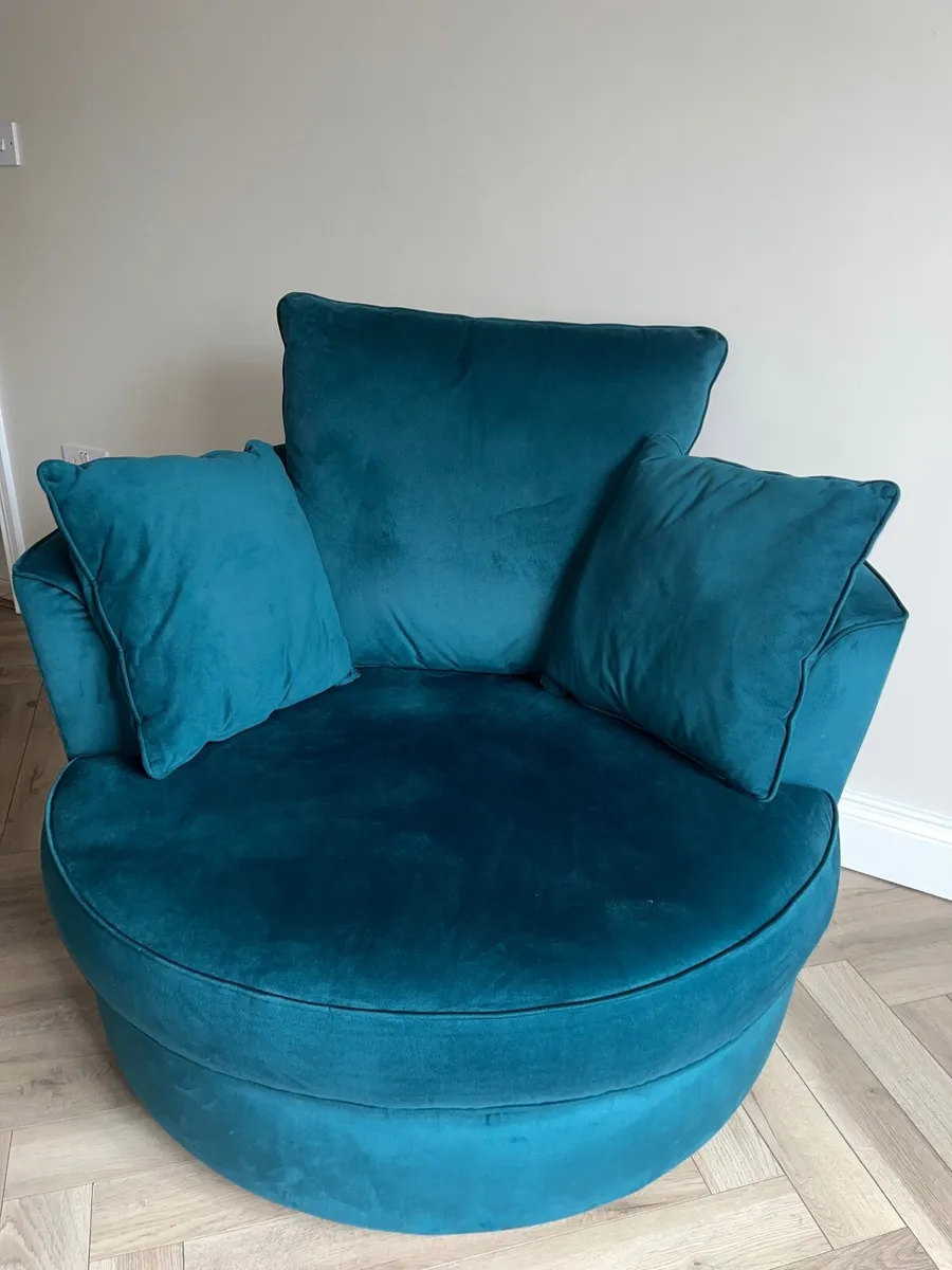 Chair - Image 4