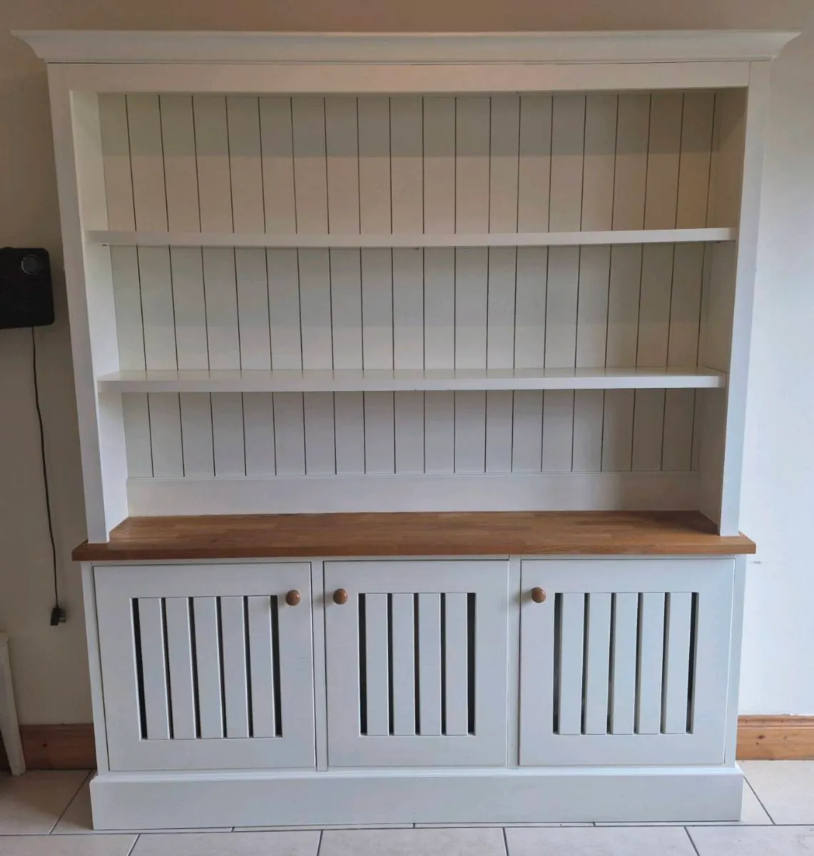 Kitchen Dresser and Radiator Cover - Image 1
