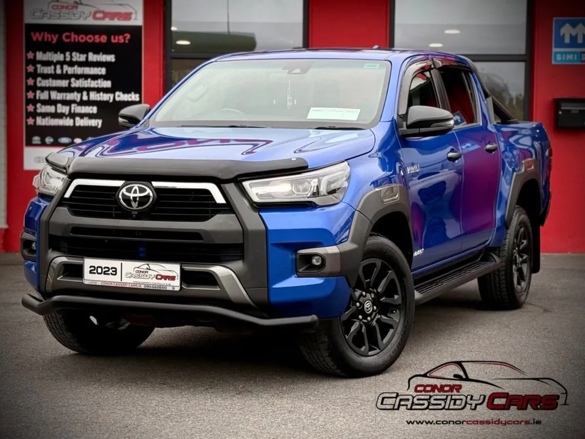 Toyota Hilux 2.8 INVINCIBLE-X 4WD D-4D // NEBULA B - Image 1