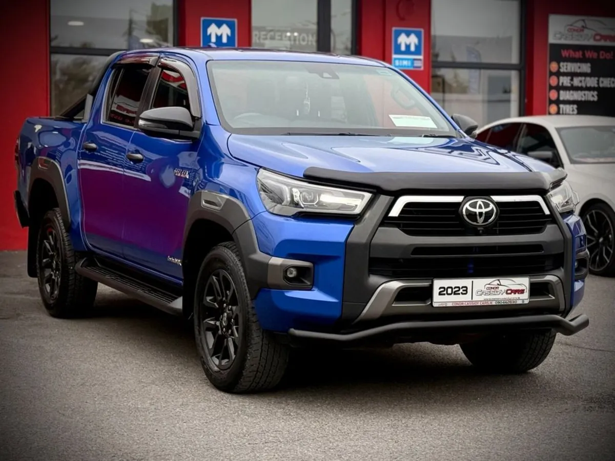 Toyota Hilux 2.8 INVINCIBLE-X 4WD D-4D // NEBULA B - Image 3