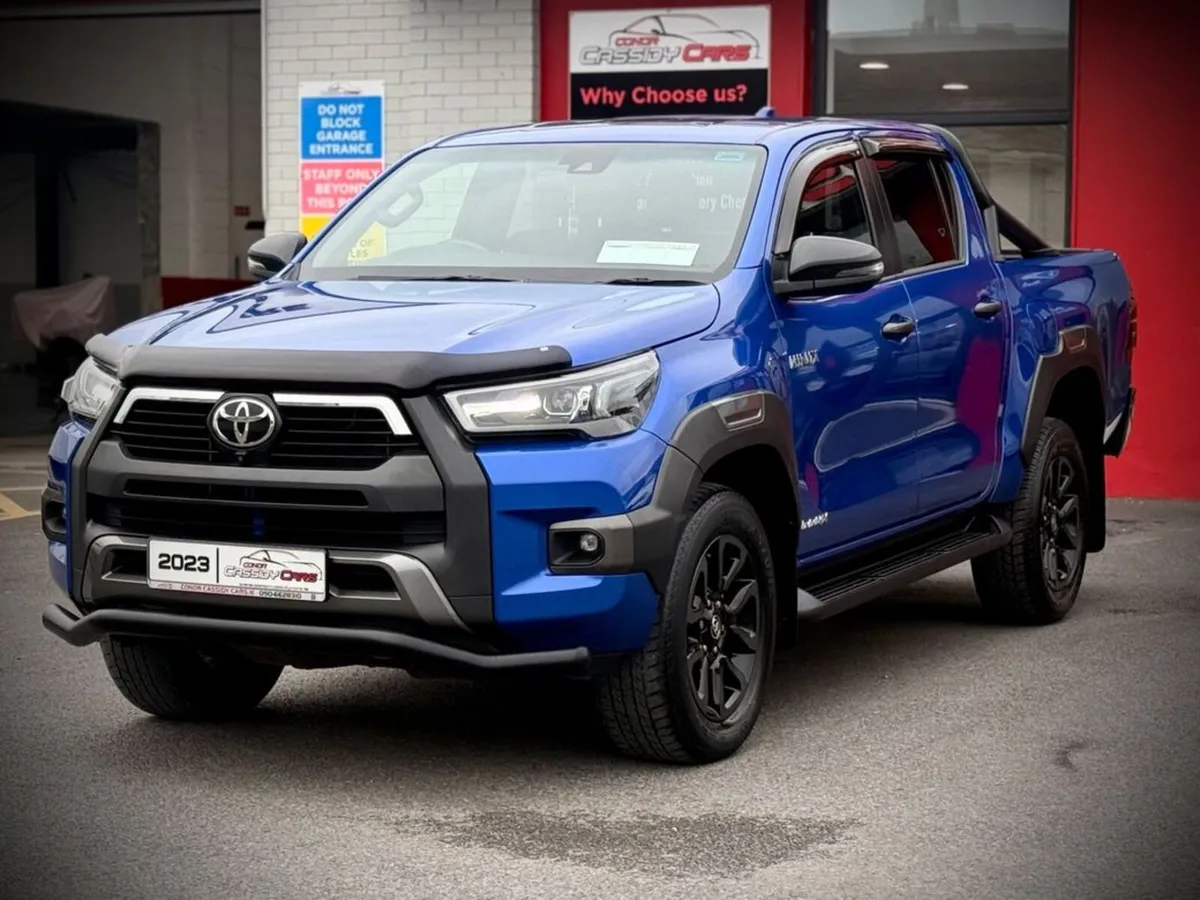 Toyota Hilux 2.8 INVINCIBLE-X 4WD D-4D // NEBULA B - Image 4