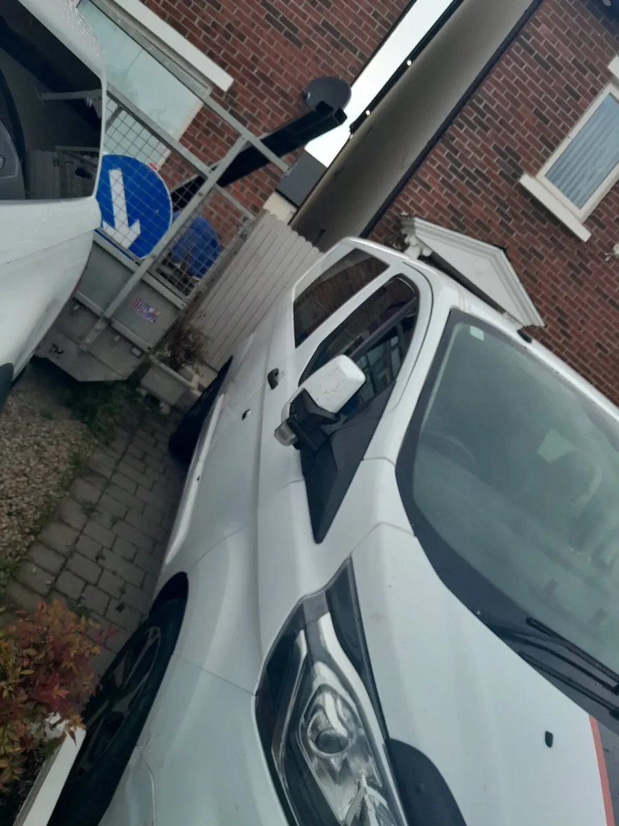 Ford transit custom - Image 2