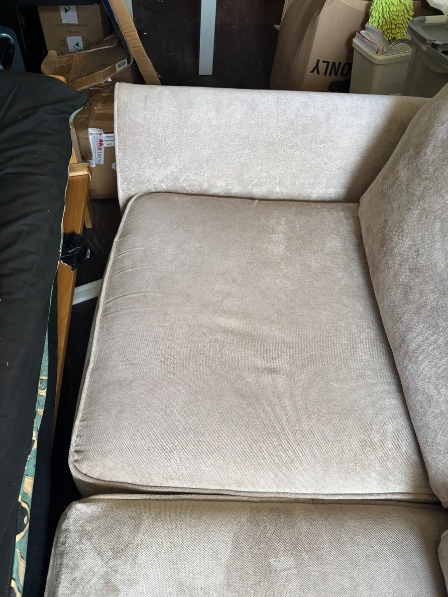Couch - Image 3