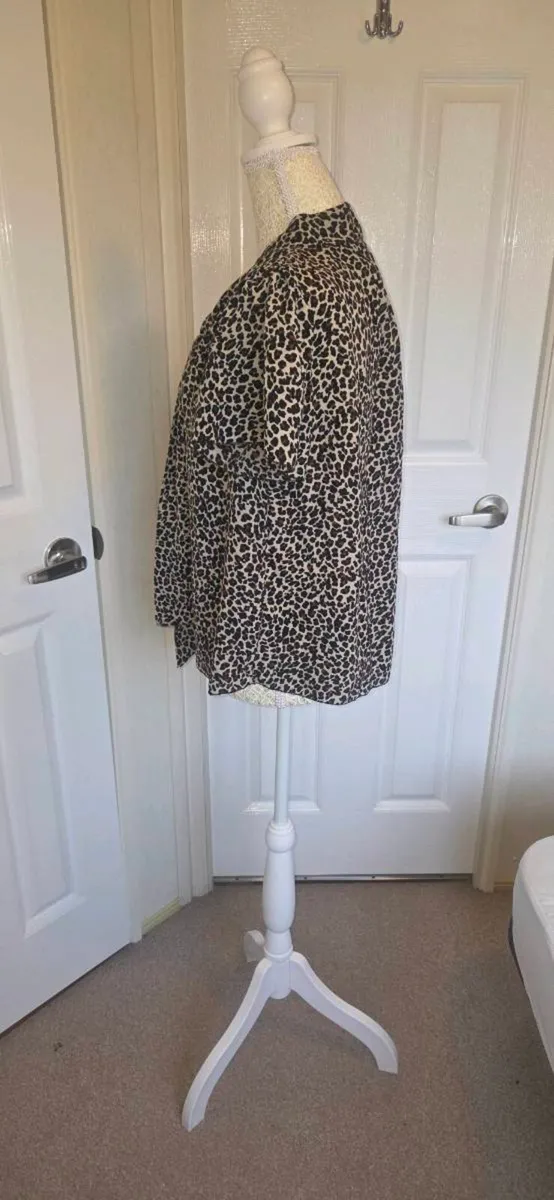 Made In Italy Leopard Print Tie Neck Blouse Top Si - Image 2