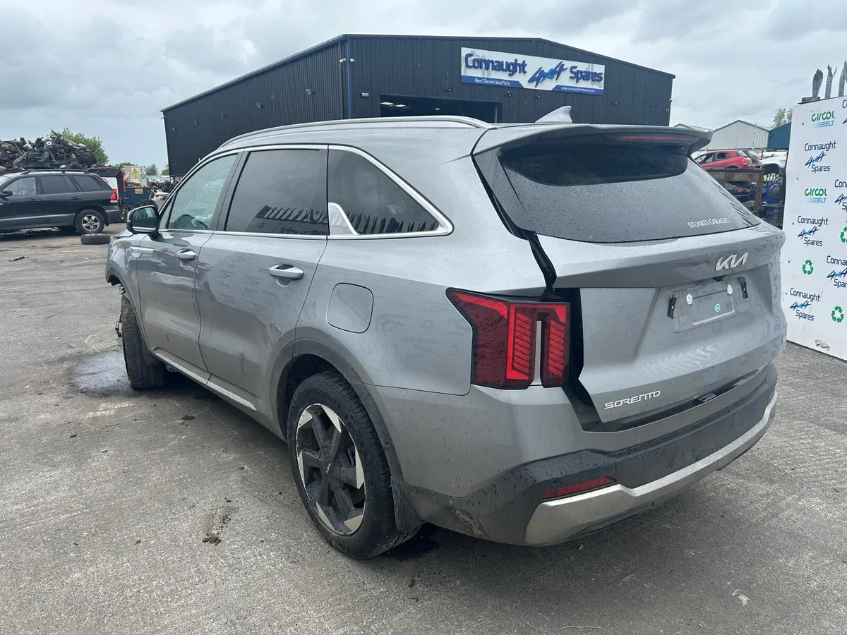 2025 KIA SORENTO 1.6 HYB JUST IN FOR BREAKING - Image 3