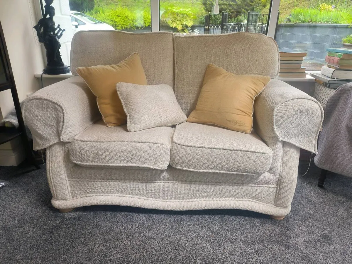 Two seater with two armchairs - Image 1