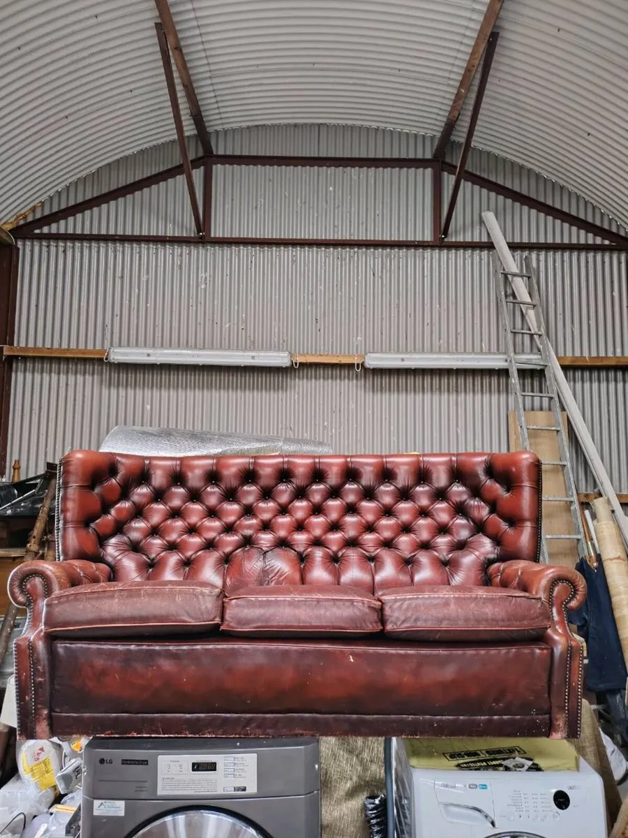Chesterfield couch - Image 1