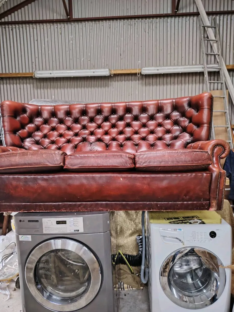 Chesterfield couch - Image 3