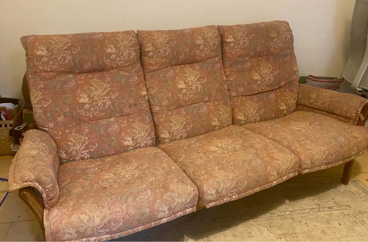 Ercol sofa - Image 1