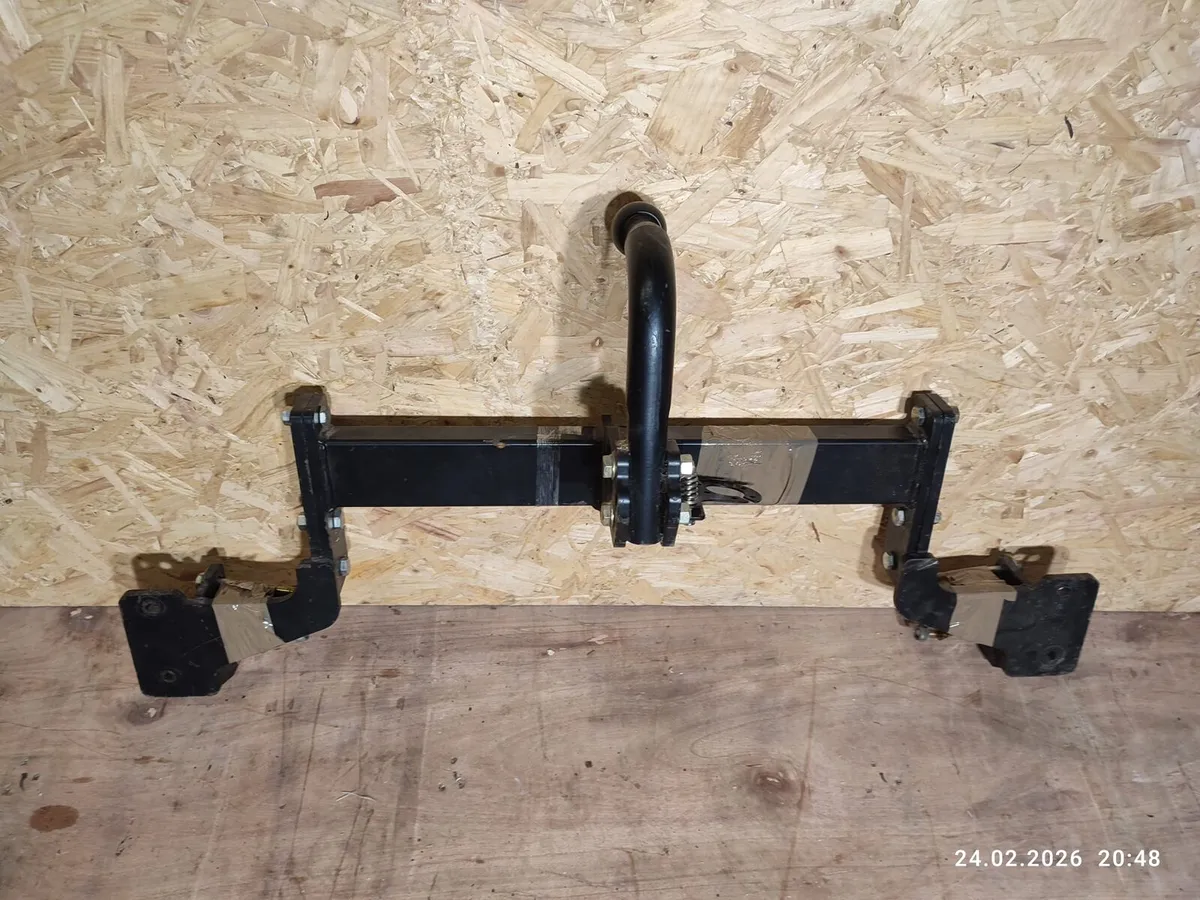 TOW BARS - Image 1