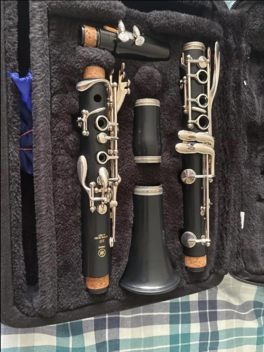 Yamaha YCL-255 Bb Clarinet - Image 2