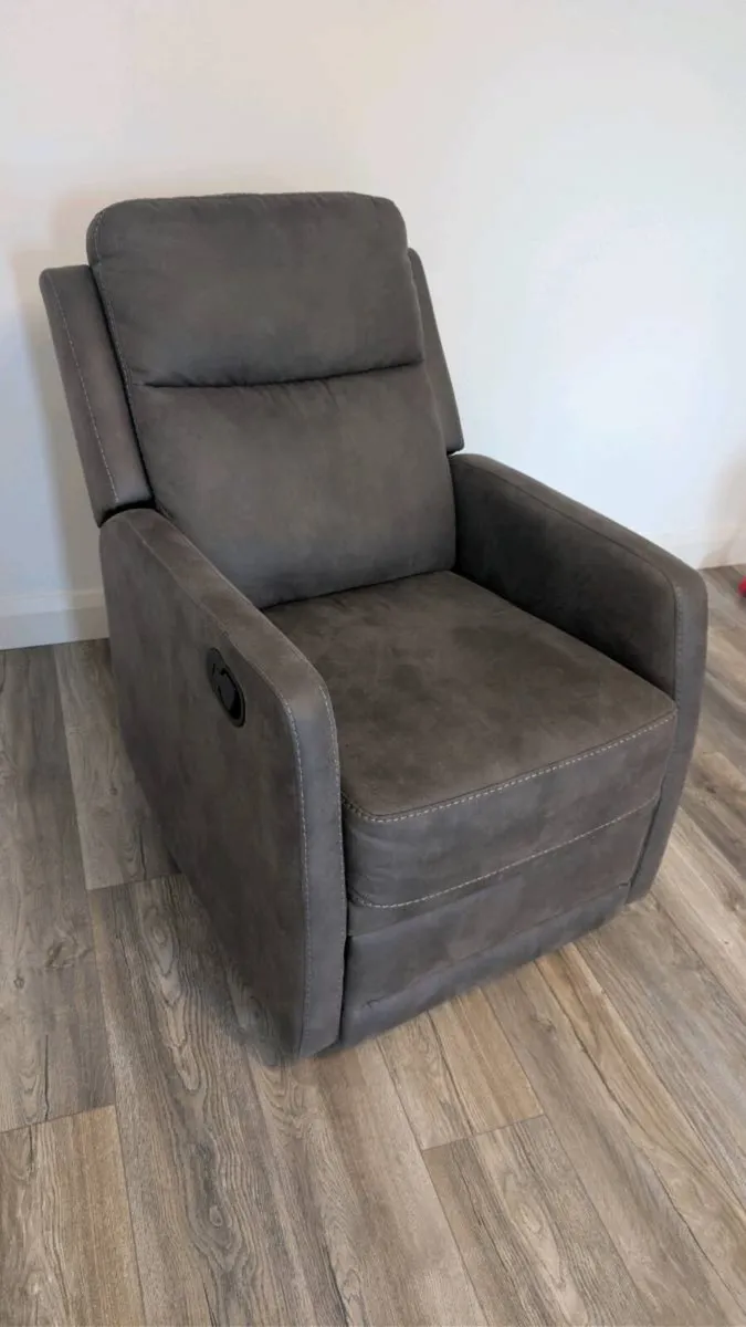 Armchair - Image 1