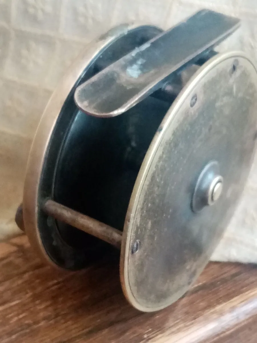 Vintage Fishing Reel - Image 3